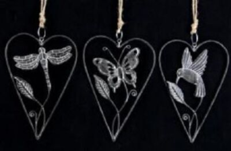 Choice of 3 grey metal bird, butterfly or dragonfly hanging heart decoration by Gisela Graham. If preference please specify Hummingbird, Butterfly or Dragonfly when ordering. Size 10x15cm